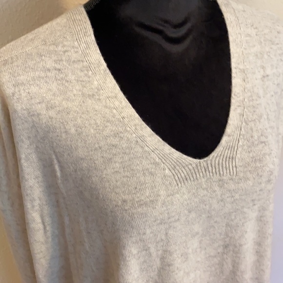 Vince Oversize Cashmere Sweater - Picture 2 of 7